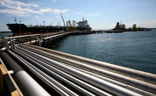 
          Imagem ilustrativa da imagem Furto de combustível em dutos volta a subir depois de seis anos
          