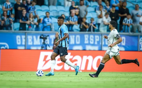 
          Imagem ilustrativa da imagem Galo enfrenta o Grêmio buscando subir na tabela
          