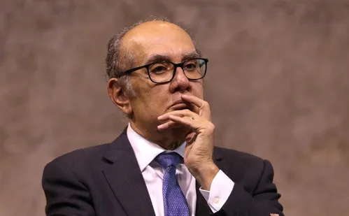 
          Imagem ilustrativa da imagem Gilmar nega ter conversado com Bolsonaro, após ter sido citado em mensagem
          