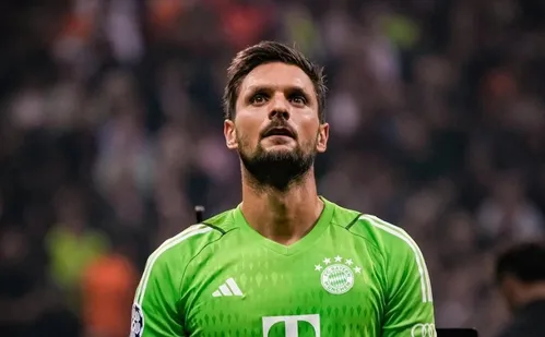 
          Imagem ilustrativa da imagem Goleiro do Bayern de Munique comunica a morte de filho de 6 anos
          