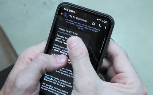 
          Imagem ilustrativa da imagem Golpe do falso advogado: criminosos usam acesso a processo para fazer vítimas
          