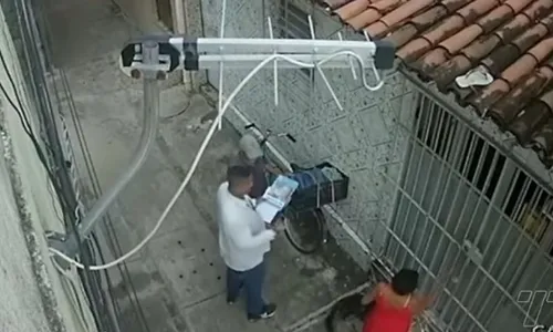 
          Imagem ilustrativa da imagem Golpista instala purificador e aplica fraude de R$ 4 mil em idosa no Recife
          