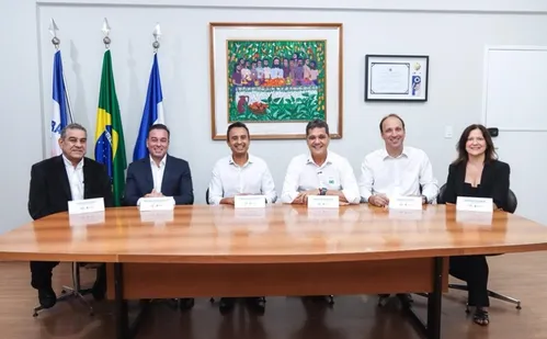 
          Imagem ilustrativa da imagem Governo, Prefeitura e empresa de alumínio anunciam investimentos em Linhares
          