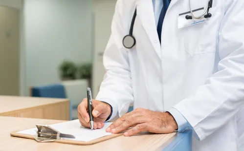 
          Imagem ilustrativa da imagem 535 vagas para formação na Atenção Primária à Saúde. Salário chega a R$ 15 mil
          