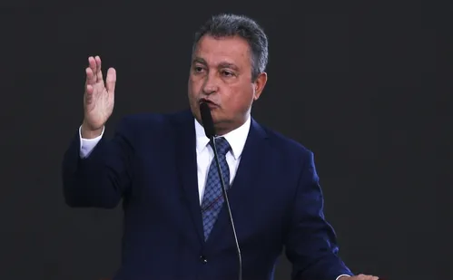 
          Imagem ilustrativa da imagem Governo vai conceder empréstimos para ajudar a reformar até 15 mil imóveis
          