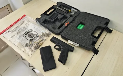 
          Imagem ilustrativa da imagem Guarda municipal da Serra é investigado por vender drogas apreendidas para facções
          