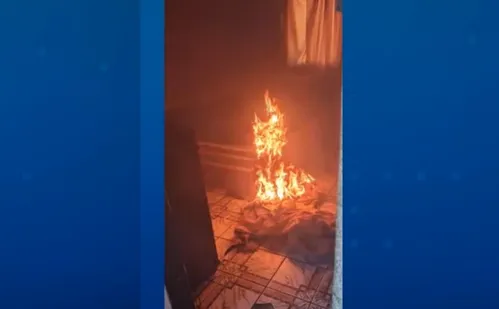 
          Imagem ilustrativa da imagem Homem é preso após atear fogo em residência e ameaçar ex-companheira
          