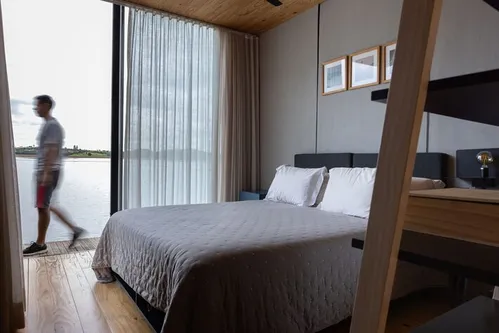 
          Imagem ilustrativa da imagem Hotéis têm novas regras de check-in e check-out de hóspedes; entenda
          