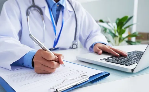 
          Imagem ilustrativa da imagem IA vai ajudar a combater fraudes de falsos médicos nas redes sociais
          