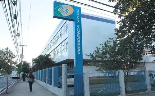 
          Imagem ilustrativa da imagem INSS “paga” a 5 mil mortos no ES e perde R$ 80 milhões
          