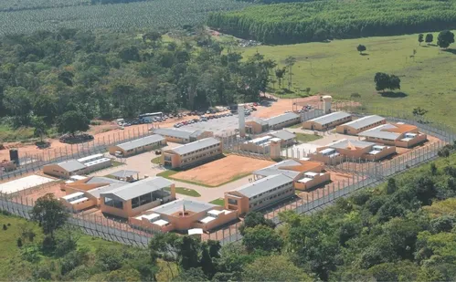 
          Imagem ilustrativa da imagem Iases abre concurso com 1.008 vagas e salários de até R$ 8,3 mil no ES
          