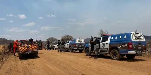 
          Imagem ilustrativa da imagem Incêndios atingem o Parque Nacional da Chapada dos Veadeiros, ameaçam casas e animais no entorno
          