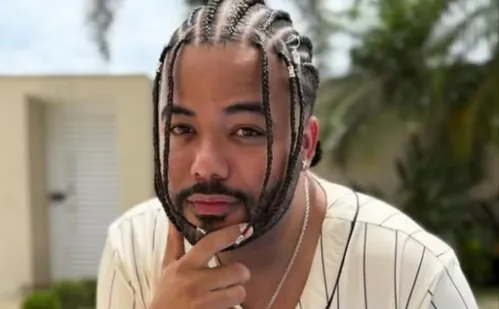 
          Imagem ilustrativa da imagem Em vídeos do início da carreira, Hytalo Santos chamava jovens de filhas e genros
          