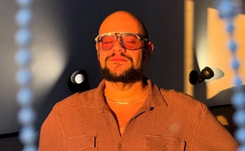 
          Imagem ilustrativa da imagem Influenciador e apresentador Gominho é vítima de golpe bancário
          