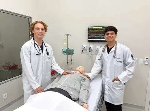 
          Imagem ilustrativa da imagem Inovação e prática para formar profissionais de excelência
          