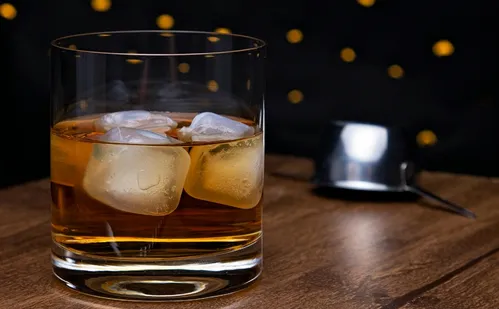 
          Imagem ilustrativa da imagem Intoxicação por metanol: como estão investigações até agora
          