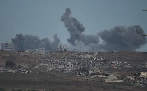 
          Imagem ilustrativa da imagem Israel e Hamas negociam plano de paz de Trump no Egito: o que esperar do encontro?
          