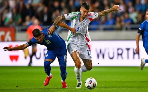 
          Imagem ilustrativa da imagem Itália vence jogo caótico contra Israel e mantém sonho de vaga direta no Mundial
          