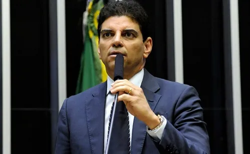 
          Imagem ilustrativa da imagem 'Já era, morreu, morte matada', diz relator na Câmara sobre PEC da Blindagem
          