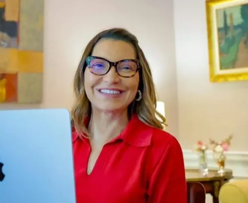 
          Imagem ilustrativa da imagem Janja chega em Caruaru nesta terça para encontro com evangélicas e evento climático
          