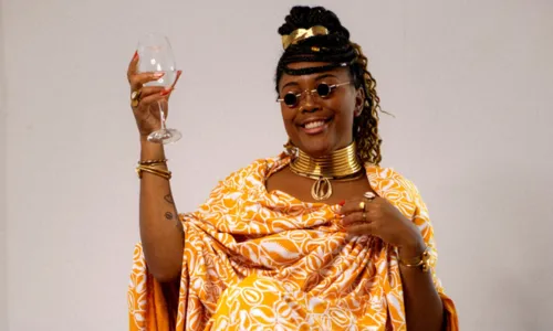 
          Imagem ilustrativa da imagem Jéssica Zarina: a pernambucana que faz espelho de um povo na costura
          