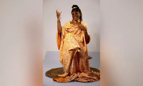 
          Imagem ilustrativa da imagem Jéssica Zarina: a pernambucana que faz espelho de um povo na costura
          