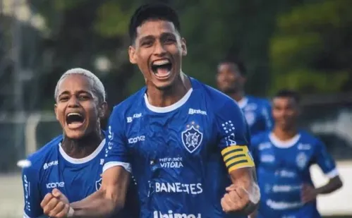 
          Imagem ilustrativa da imagem João Paulo volta ao Vitória e vai disputar o Capixabão, Copa ES e Série D
          