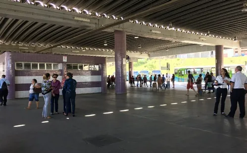 
          Imagem ilustrativa da imagem Jovem é espancado em terminal de ônibus em Cariacica
          