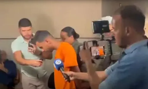 
          Imagem ilustrativa da imagem Jovens que ameaçaram Felca e invadiram sistemas vão cumprir preventiva no Cotel
          