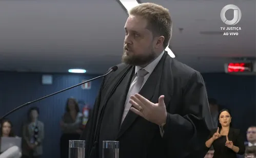 
          Imagem ilustrativa da imagem Julgamento da trama golpista é retomado com defesa de Heleno
          