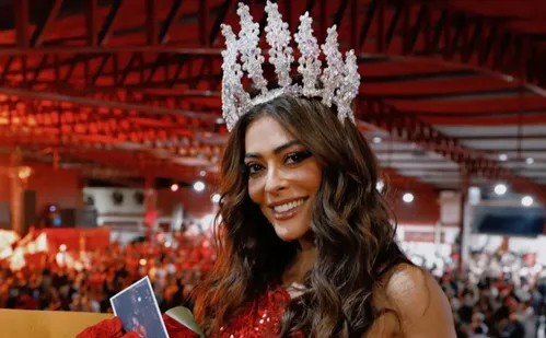
          Imagem ilustrativa da imagem Juliana Paes é coroada rainha de bateria da Viradouro
          