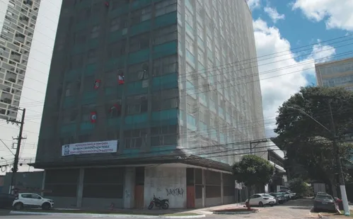 
          Imagem ilustrativa da imagem Justiça Federal determina desocupação de prédio do antigo TRT no Centro de Vitória
          