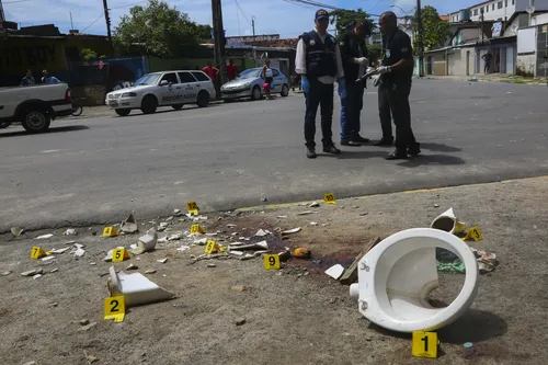 
          Imagem ilustrativa da imagem Justiça nega habeas corpus a torcedores condenados por arremesso de vaso sanitário
          