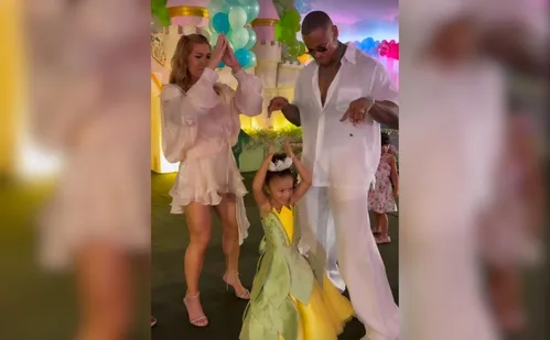 
          Imagem ilustrativa da imagem Léo Santana e Lore Improta comemoram 4 anos da filha com festa da Princesa Tiana
          