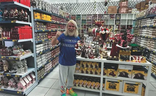 
          Imagem ilustrativa da imagem Lojas do ES se antecipam no clima de Natal
          