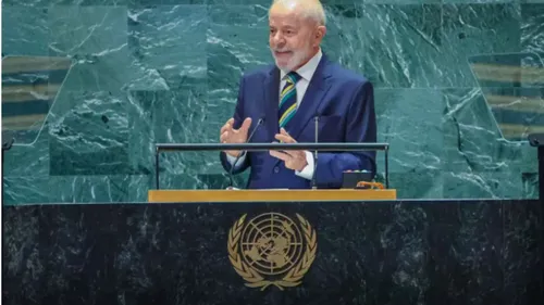 
          Imagem ilustrativa da imagem Lula afirma que manifestações foram recado do povo que não quer anistia
          