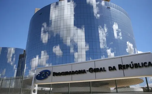 
          Imagem ilustrativa da imagem MPF pede suspensão de concurso da Marinha
          