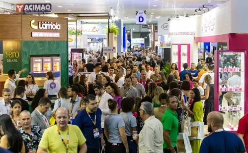 
          Imagem ilustrativa da imagem Palestra com Leandro Karnal no primeiro dia da Acaps Trade Show
          