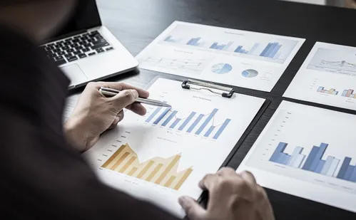 
          Imagem ilustrativa da imagem Maioria dos negócios “quebra” antes de 5 anos por falta de preparo, aponta IBGE
          