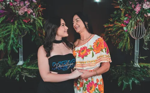 
          Imagem ilustrativa da imagem Mais adultos estão optando por morar com os pais
          