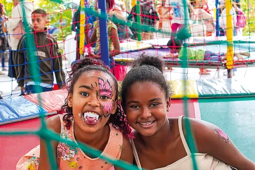 
          Imagem ilustrativa da imagem Mais de 14 mil pessoas são atendidas em grande Ação Social promovida pela Maranata
          