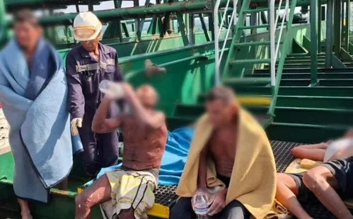 
          Imagem ilustrativa da imagem Mais de 72 horas à deriva: grupo de pescadores é resgatado após três dias no mar
          