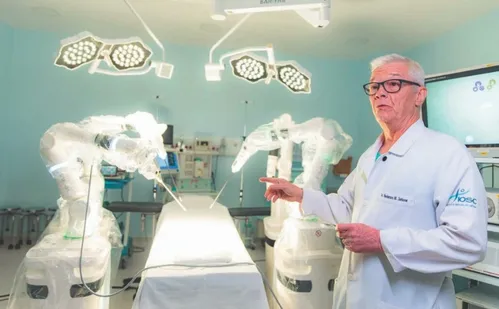 
          Imagem ilustrativa da imagem Mais vagas para cirurgias com auxílio de robôs no ES
          