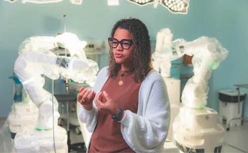 
          Imagem ilustrativa da imagem Mais vagas para cirurgias com auxílio de robôs no ES
          