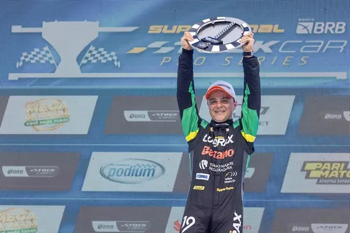 
          Imagem ilustrativa da imagem Massa e Djokovic se tornam investidores de clube francês impulsionado por empresário brasileiro
          