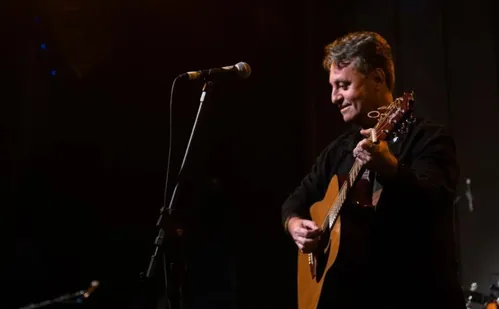 
          Imagem ilustrativa da imagem Max Gasperazzo: “Fui plantando sonhos durante essas três décadas”
          