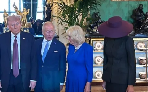 
          Imagem ilustrativa da imagem Melania Trump vira piada nas redes sociais por causa de chapéu usado no Reino Unido
          