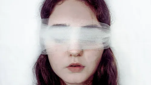 
          Imagem ilustrativa da imagem Em Pernambuco, médicos alertam: metanol pode causar cegueira irreversível
          