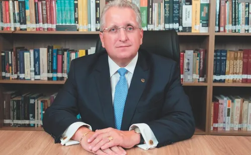 
          Imagem ilustrativa da imagem Mil imóveis tomados de devedores à venda até pela metade do preço
          