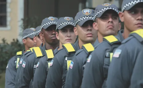 
          Imagem ilustrativa da imagem Mil novos policiais militares já estão nas ruas do ES
          
